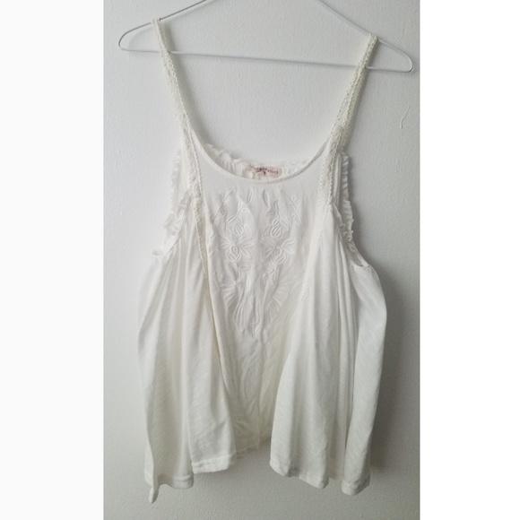 Altar'd State Tops - Altar'd State Flowy Embroidered Crop Top